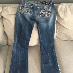 The Buckle “Miss Me” women’s jeans